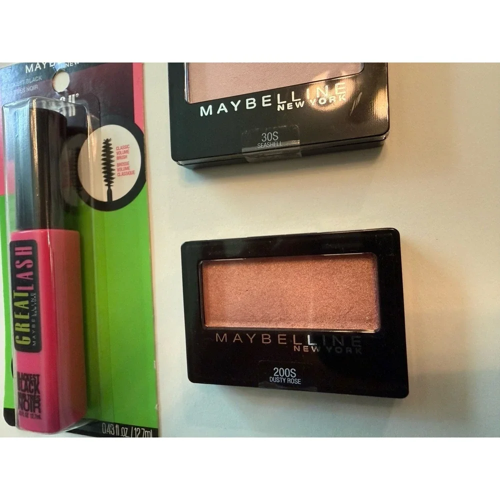 Maybelline Lot Of 3 Great Lash Mascara Blackest Black , Eye Shadow Seashell Rose